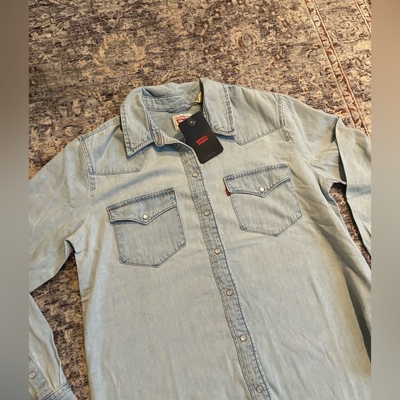 Levi's Ultimate Western Denim Shirt - Picture 4 of 6